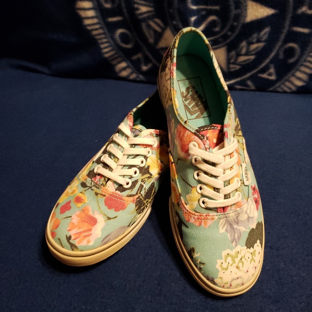 Vans Floral Pattern Low Top Sneakers Unisex